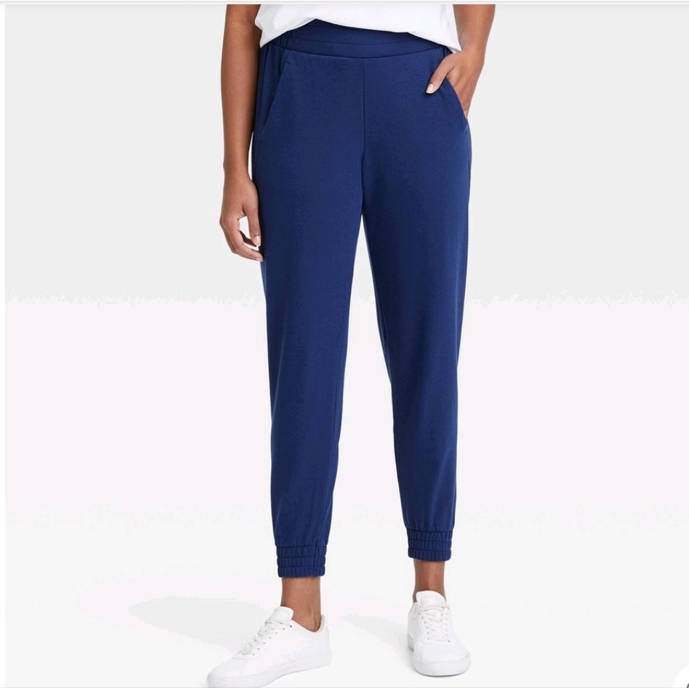 🌷NWT mid rise Terry jogger pants